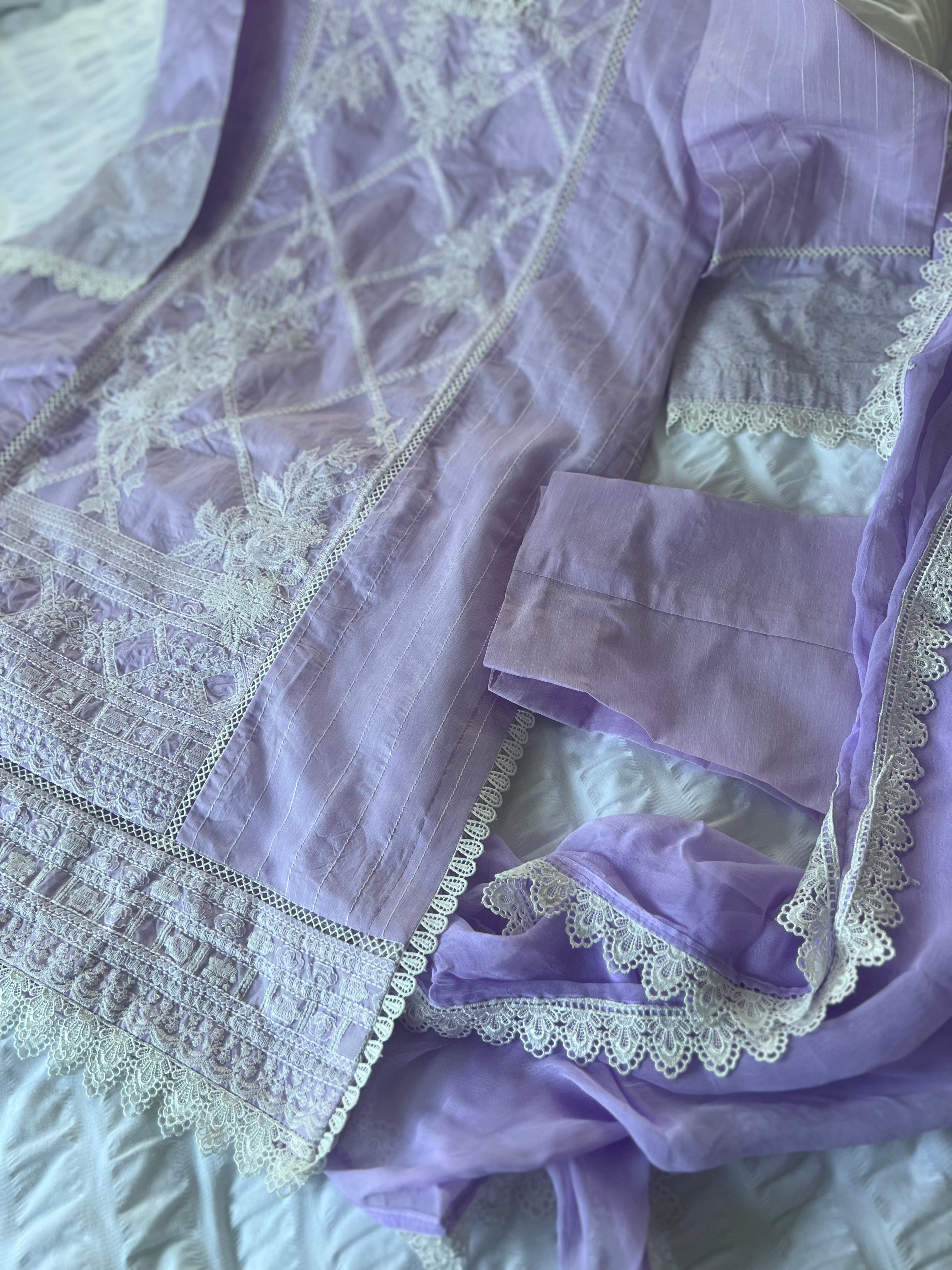 Sana Safinaz Lavender 3 Piece Lawn Outfit