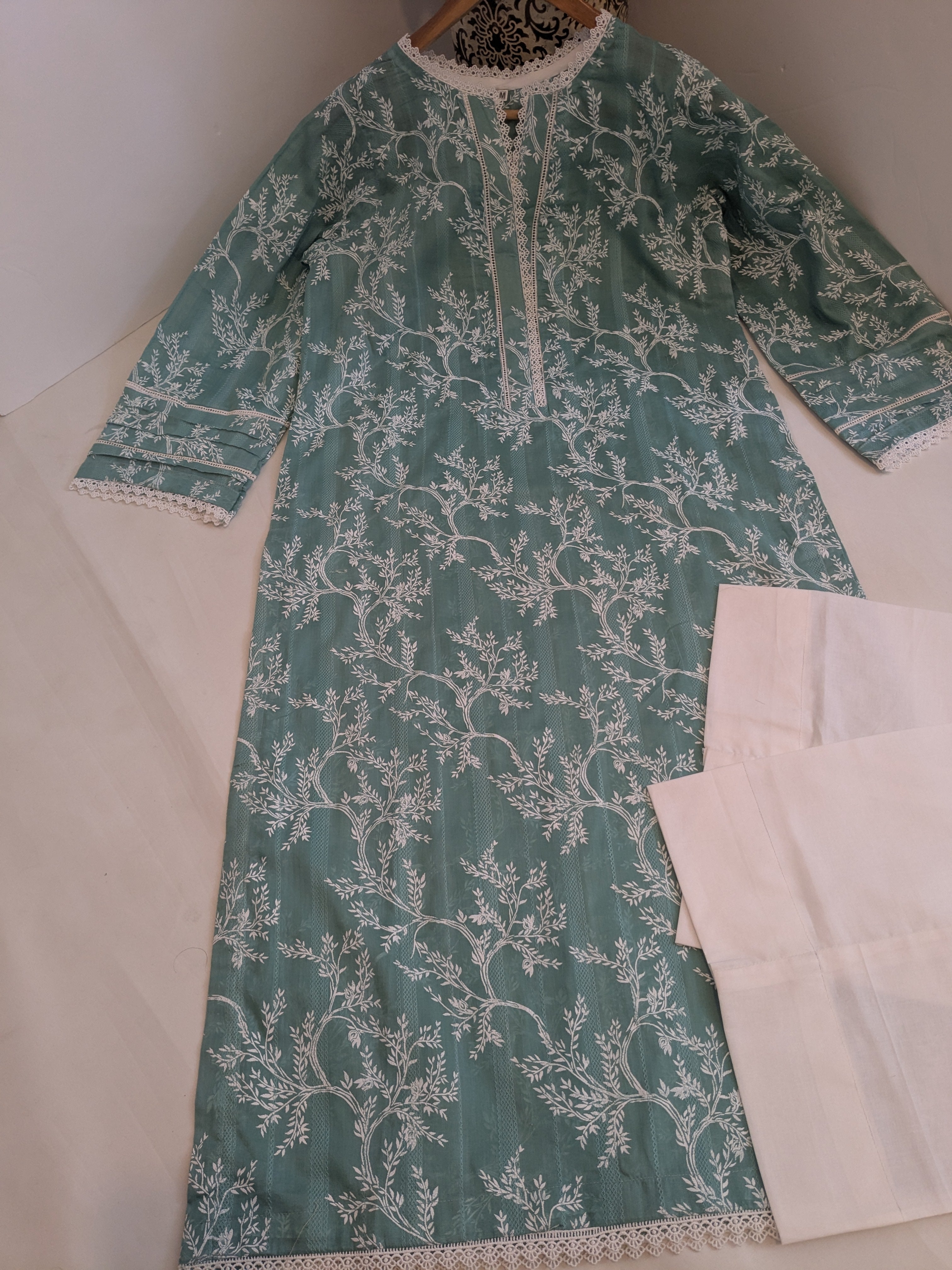 Embossed Green 2 Piece Premium Lawn Outfit
