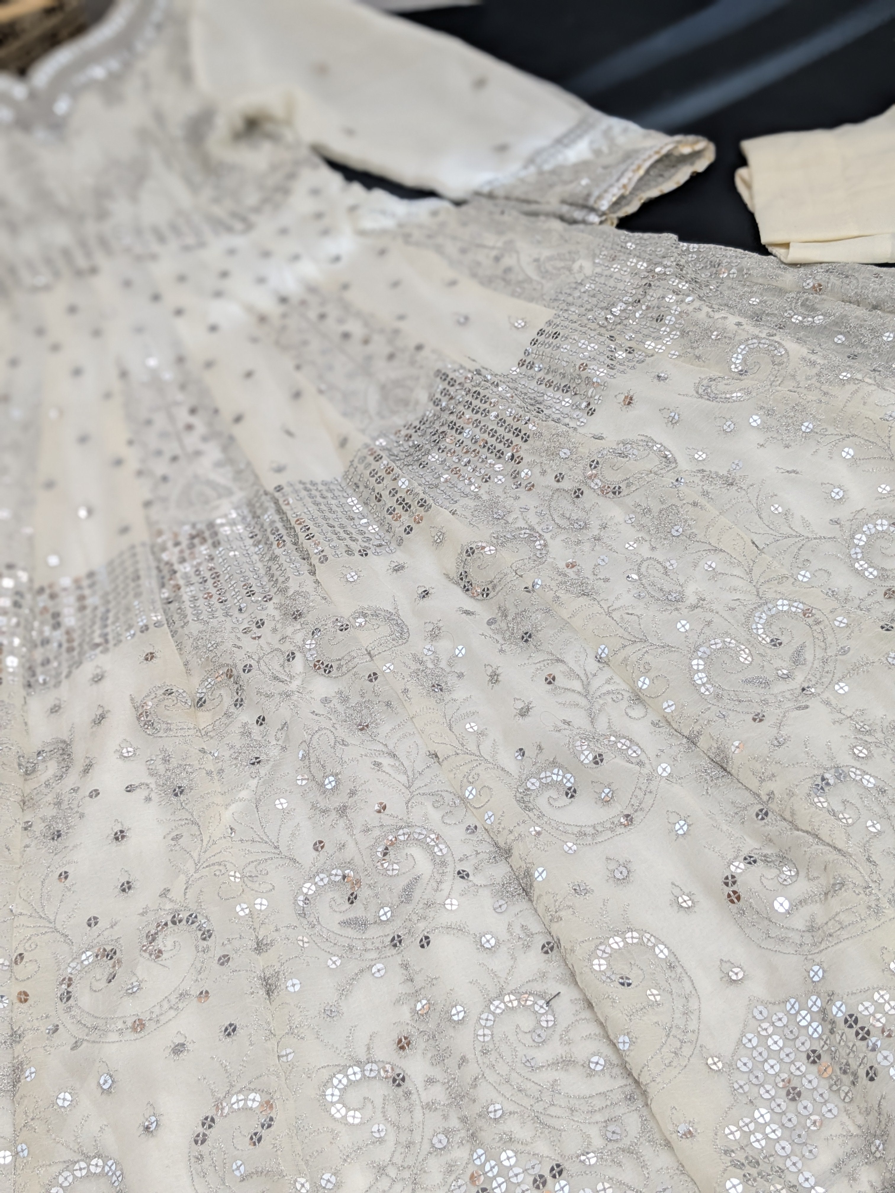 Asim Jofa White 3 Piece Chiffon Anarkali Outfit