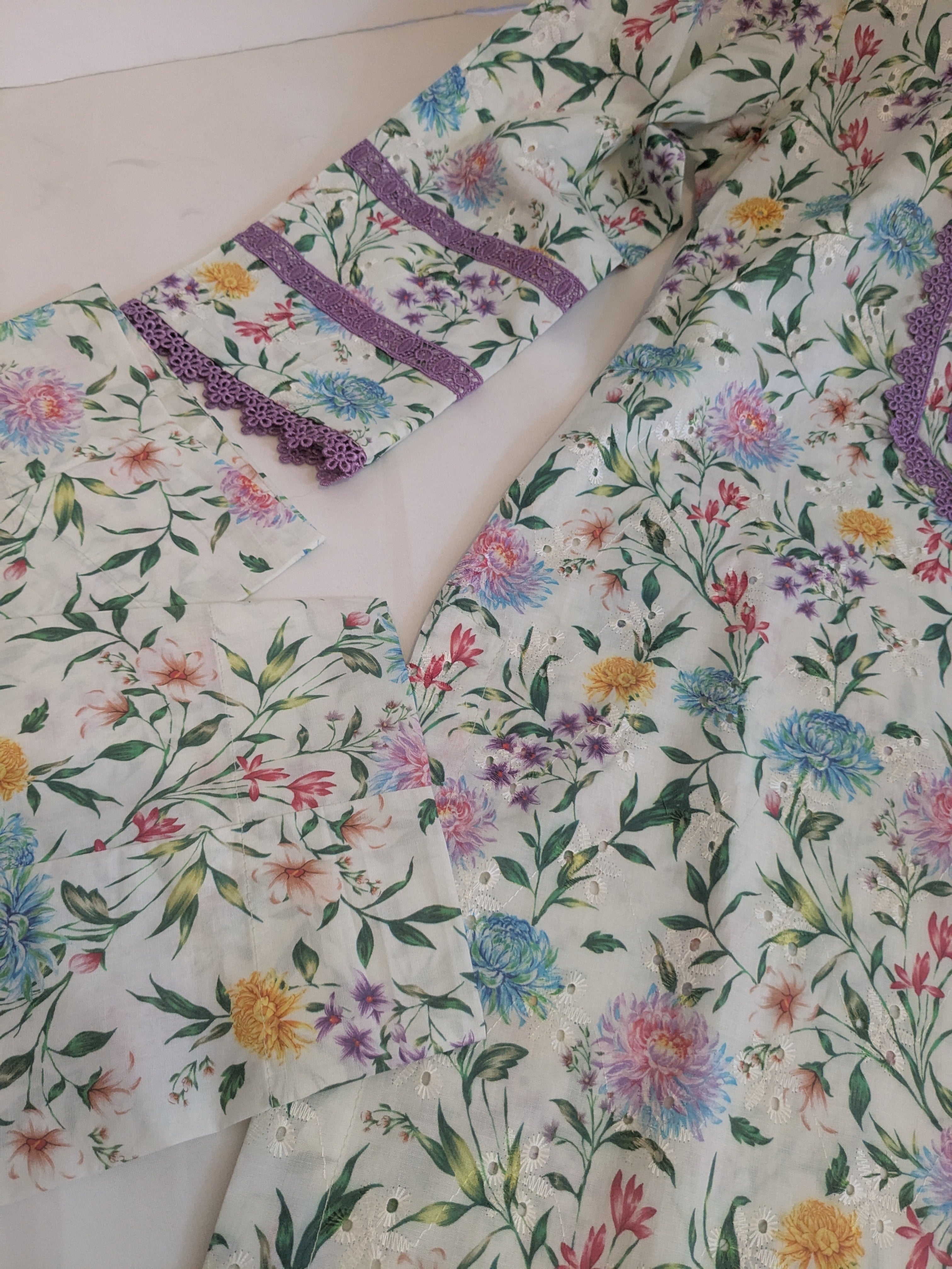 Ethnic White & Lilac Floral 2 Piece Lawn Outfit