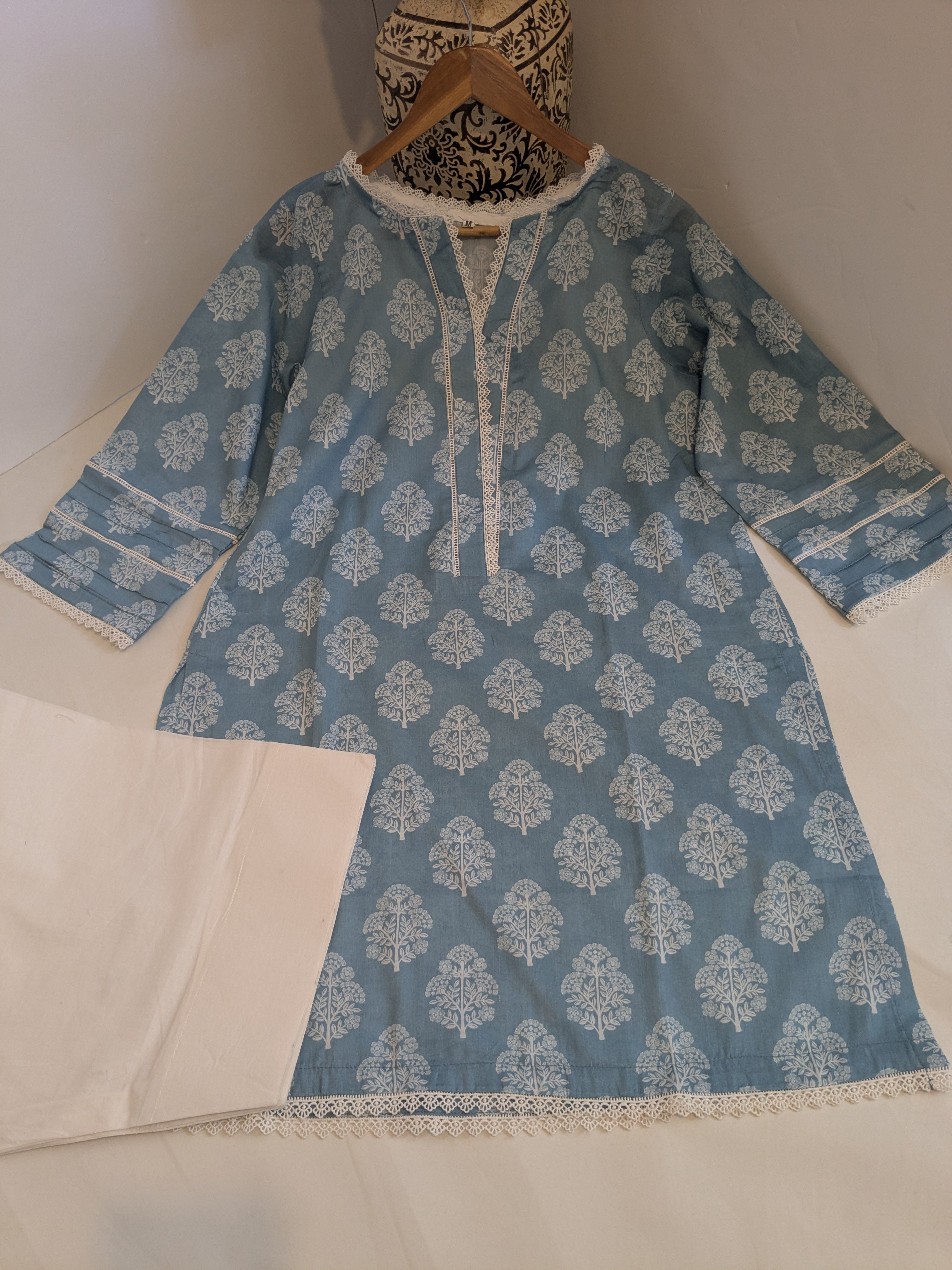 Farshi Blue 2 Piece Premium Lawn Outfit
