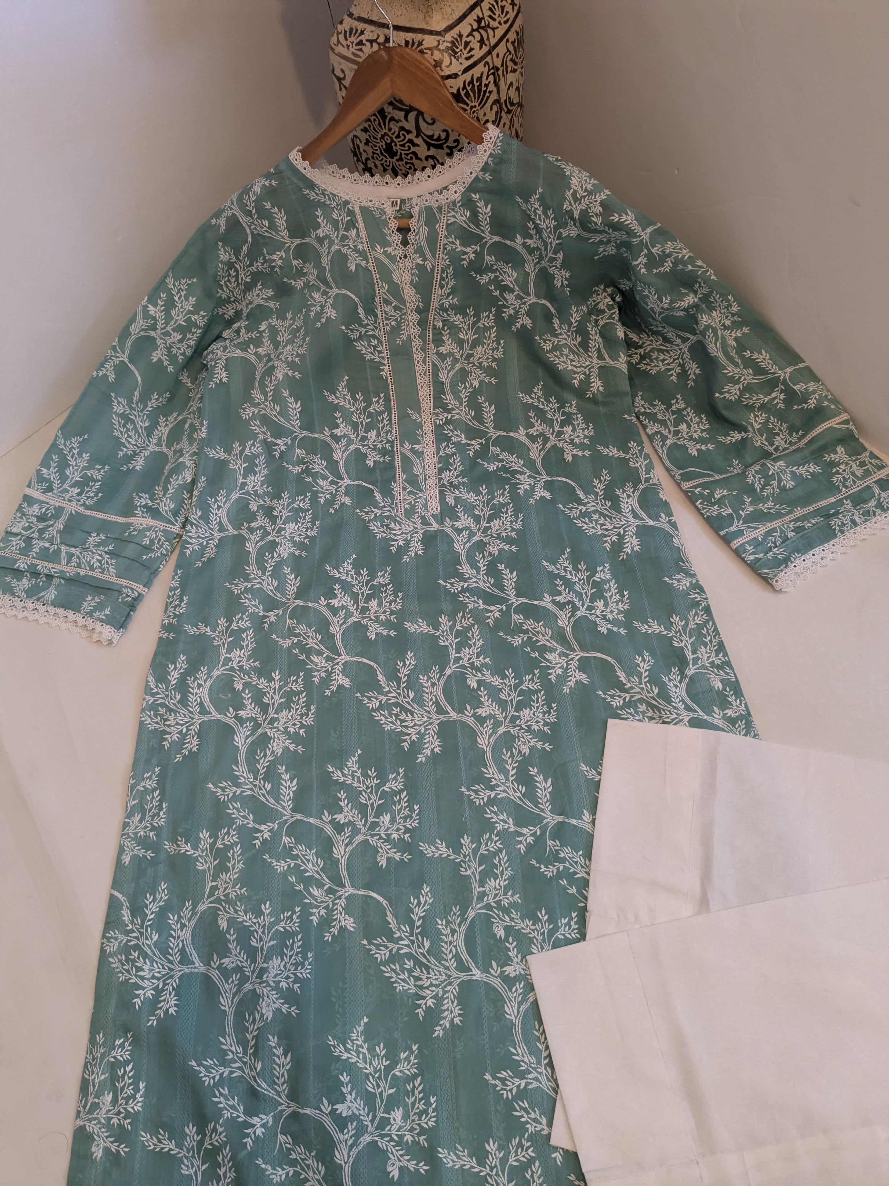 Embossed Green 2 Piece Premium Lawn Outfit