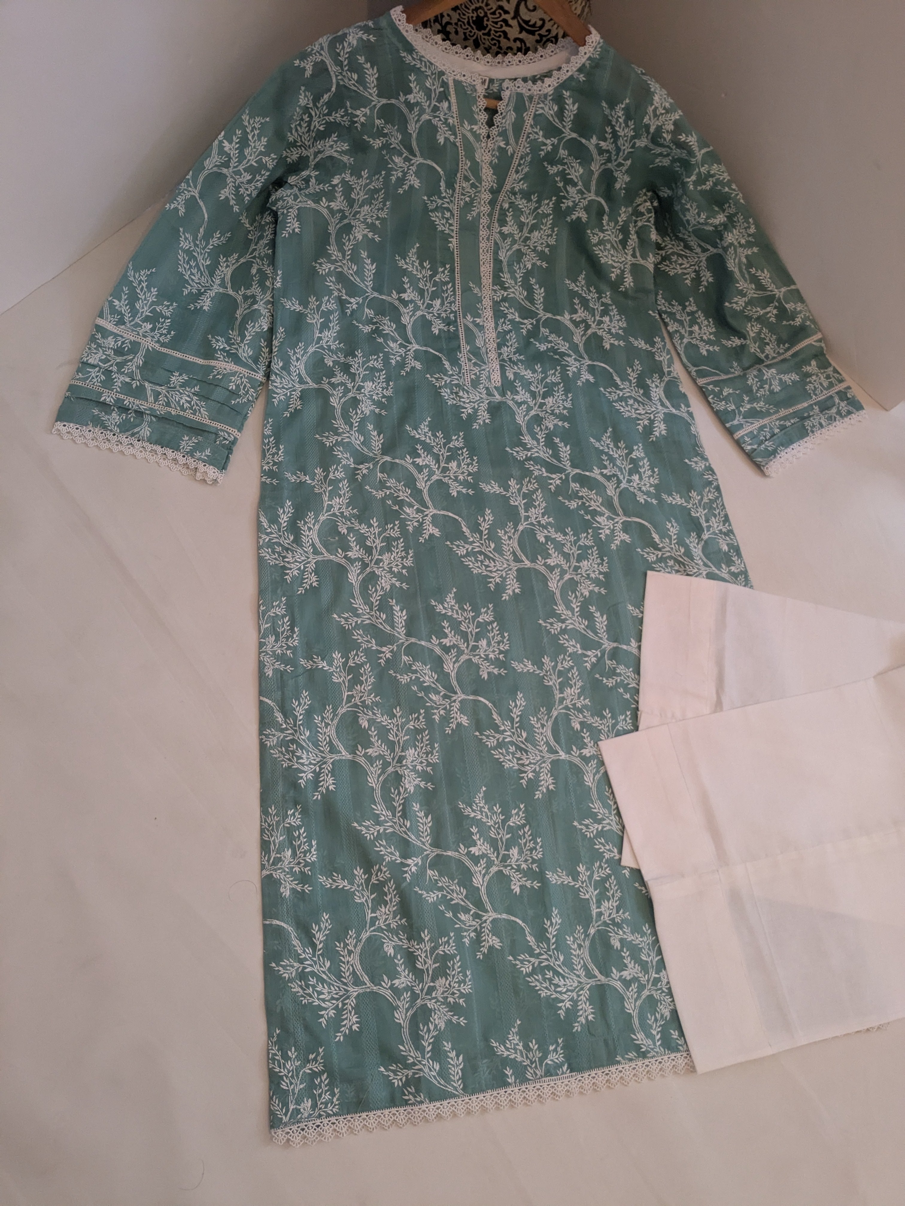 Embossed Green 2 Piece Premium Lawn Outfit