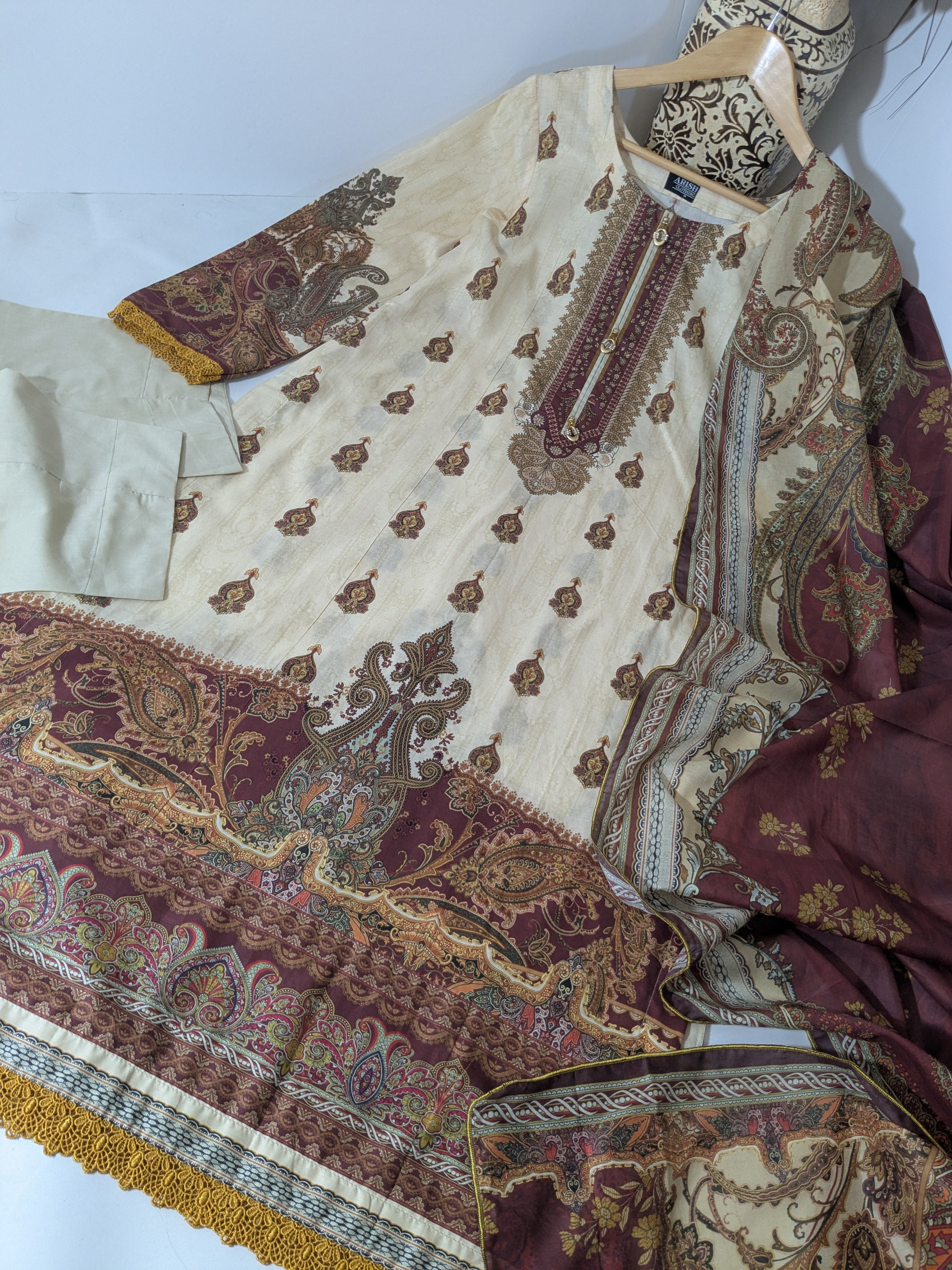 Asim Jofa Cream and Maroon 3 Piece Lawn Outfit