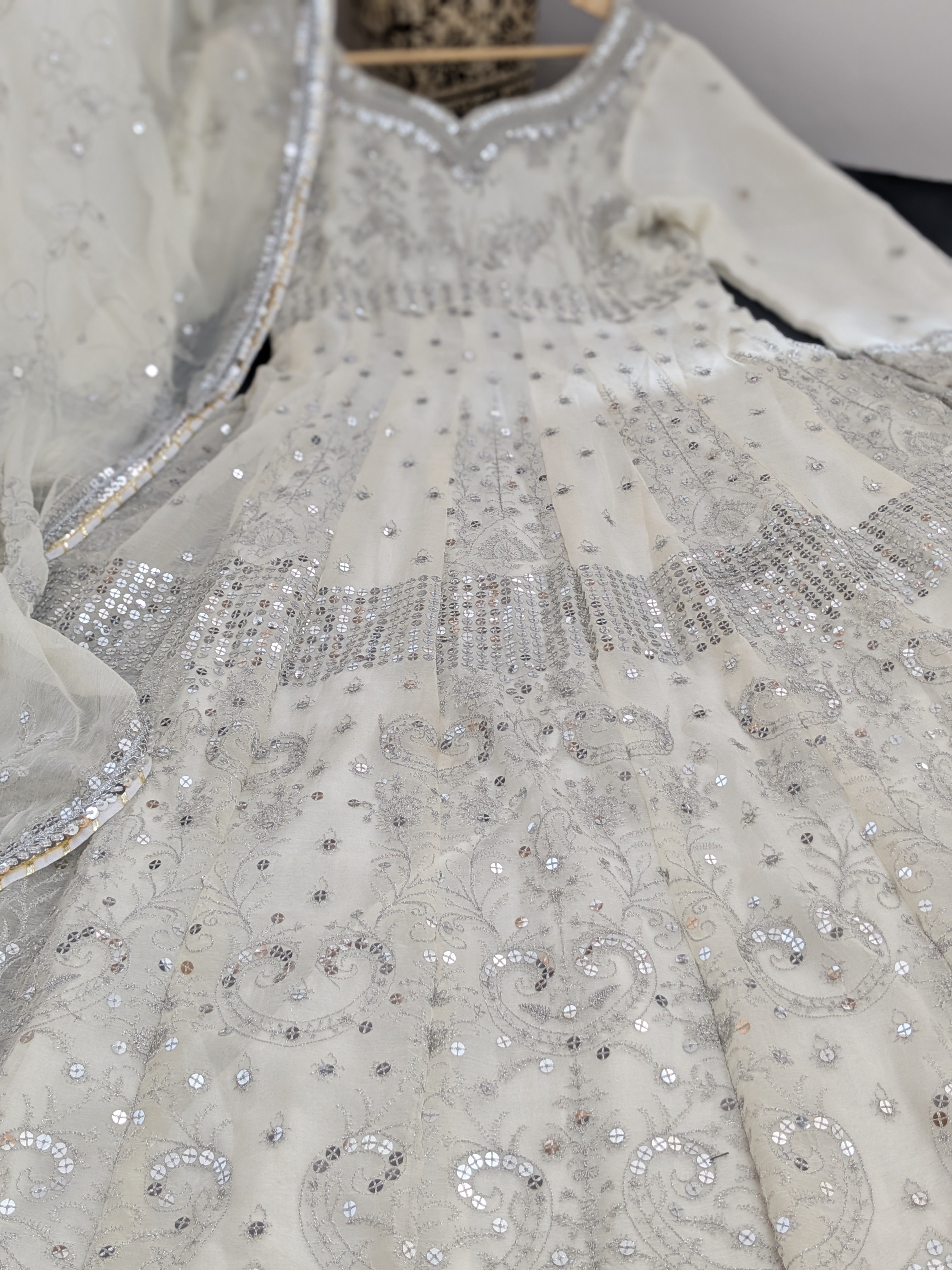 Asim Jofa White 3 Piece Chiffon Anarkali Outfit