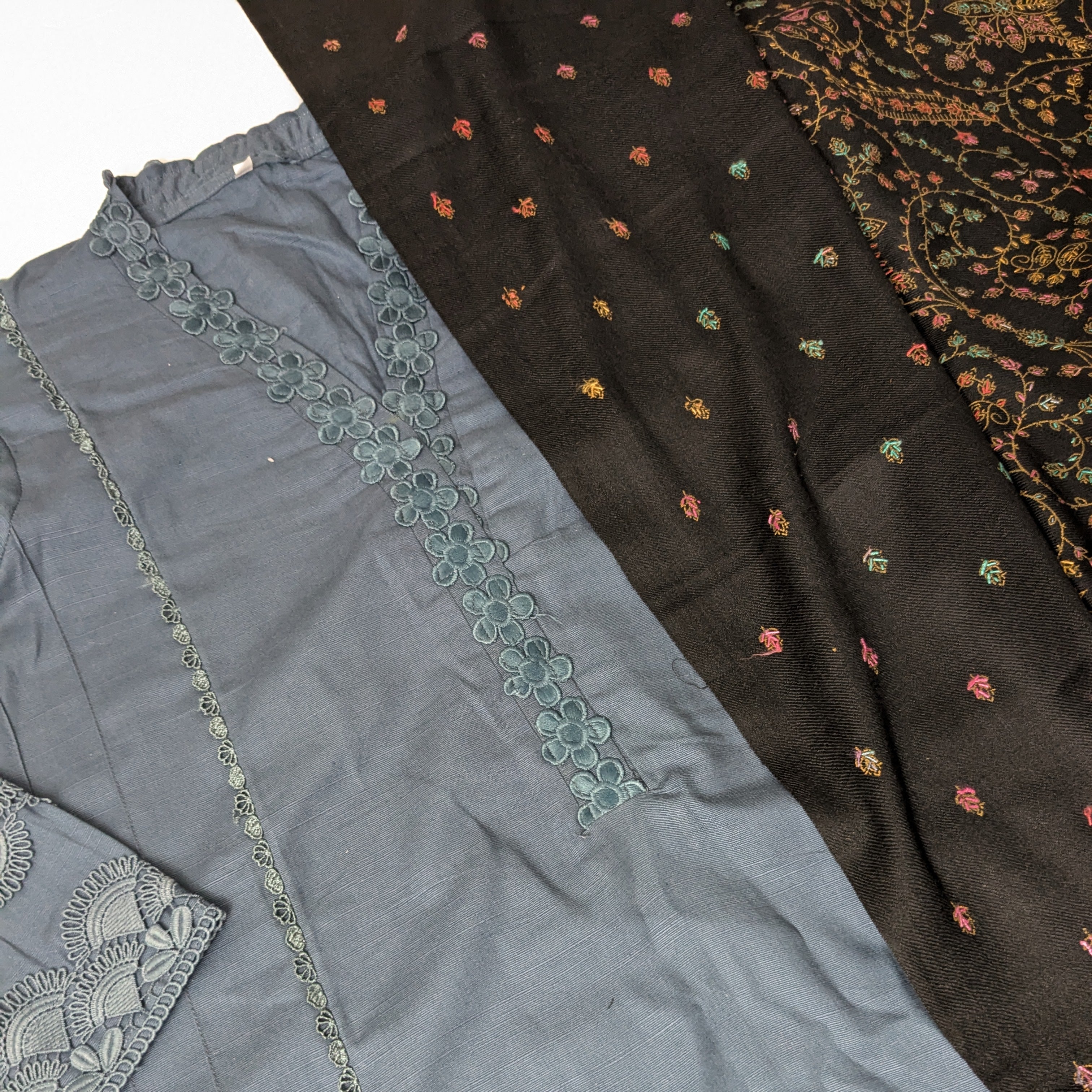 Grey 3 Piece Khaddar Outfit