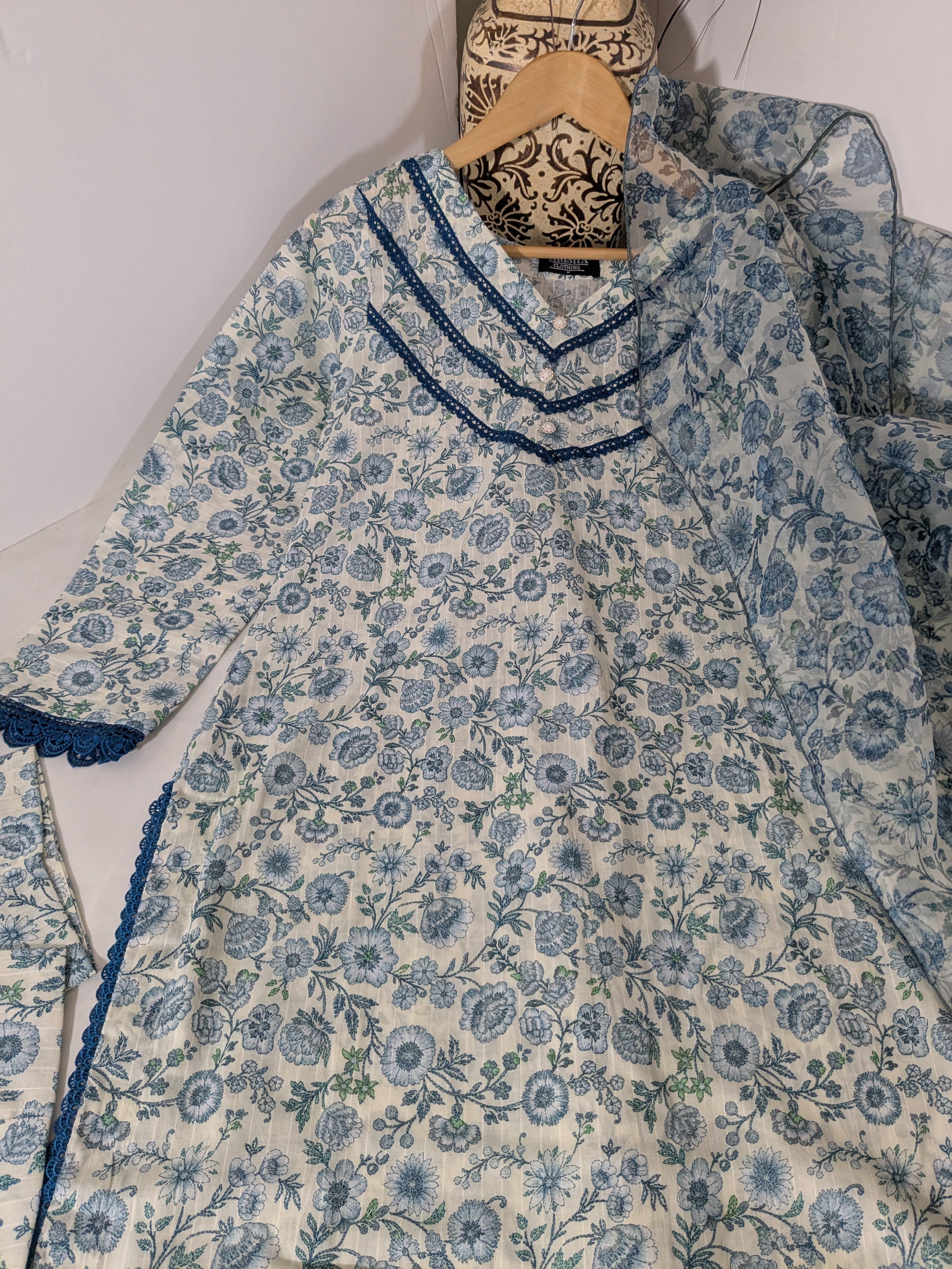 Ethnic White and Blue 3 Piece Lawn Outfit