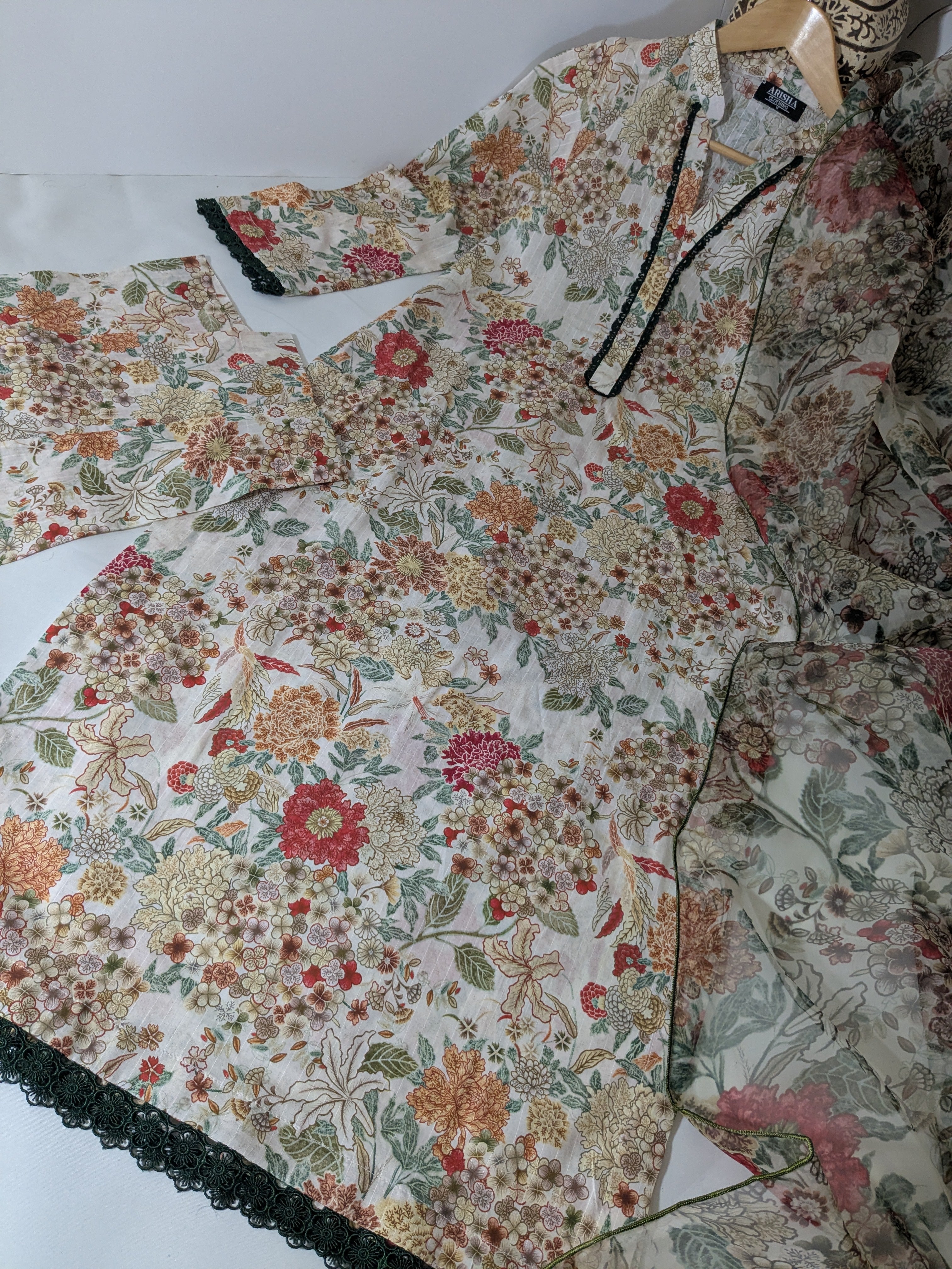 Ethnic White Floral 3 Piece Lawn Outfit