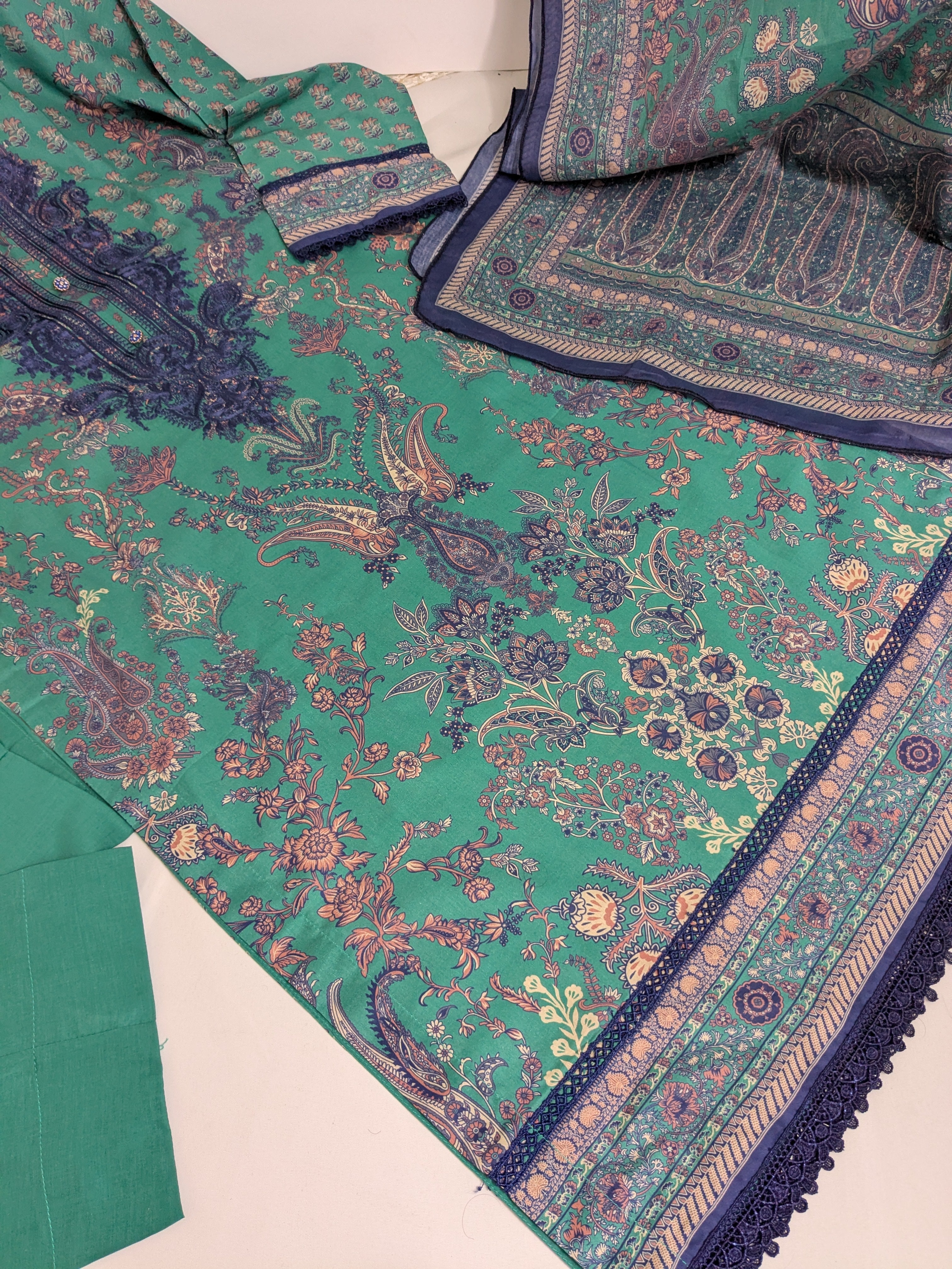 Khaadi Turquoise Embroidered 3 Piece Lawn Outfit