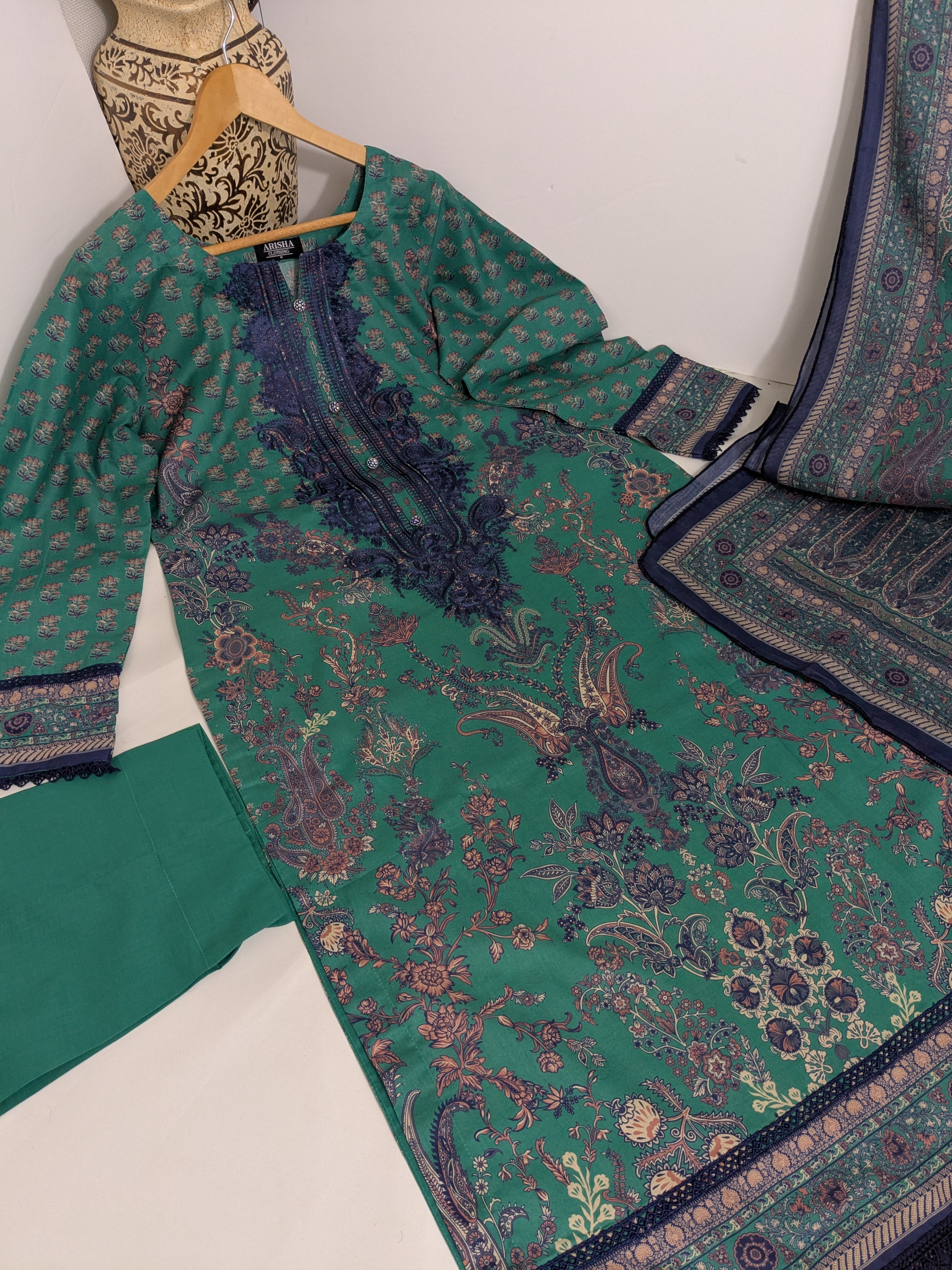 Khaadi Turquoise Embroidered 3 Piece Lawn Outfit